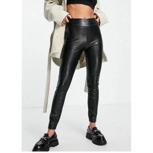 Abercrombie & Fitch Black Faux Leather Pull On Leggings Size XS NWT - Picture 4 of 10